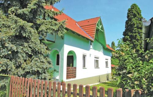 Hungary Booking.com