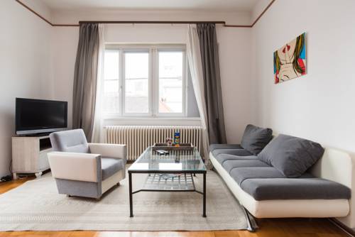 Hungary Booking.com