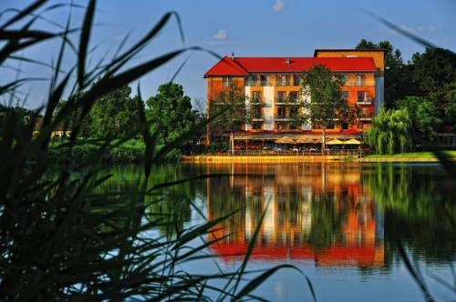 Hungary Booking.com
