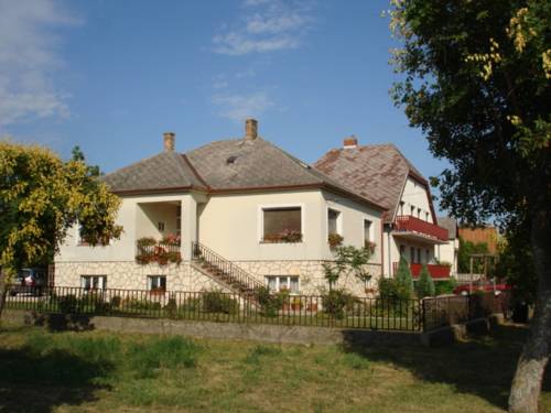 Hungary Booking.com