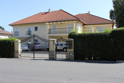 Hungary Booking.com